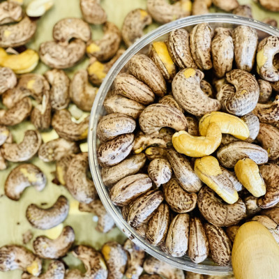 Hạt điều rang muối vỏ lụa túi 500g