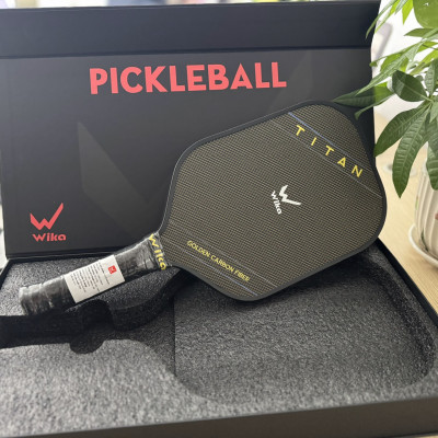 Vợt Wi-ka Titan chơi Pickleball siêu bền, kiểm soát bóng tốt với mặt vợt bằng TITANIUM VÀNG - Chính hãng