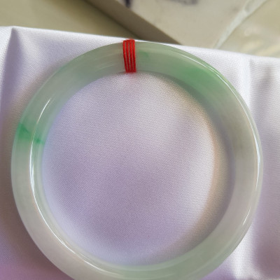 Vòng ĐÁ CẨM THẠCH TỰ NHIÊN TR Lý SAO 58  Size vòng 58mm x Dầy 8mm màu Trắng Bóng xanh lý nhẹ Đẹp sang  Nữ mệnh Kim mệnh Thủy 56kg - 68kg đeo ạ