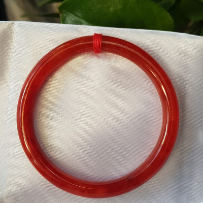 Vòng Cẩm Thạch đỏ đẹp CN 54mm x chột 6,8mm màu đỏ tươi đều bóng đẹp chuẩn hợp nữ mạng hỏa mạng thổ 53kg- 60kg đeo đẹp tay may mắn tốt sức khỏe công việc rực rỡ tài lộc quà tặng ý nghĩa cho Mẹ, mình & người thân ạ