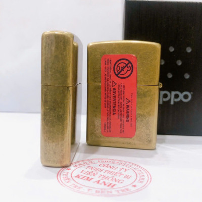 Hộp quẹt zippoo bao thuốc Jet hàng chính hãng USA vỏ đồng nguyên khối có tem đỏ 2 mẫu trơn nhám (giao bất kỳ) , Bật lửa zippoo jet vàng (trơn/nhám) độc đáo