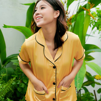 Bộ đồ ngủ pijama dài Pink Stull vàng viền kẻ