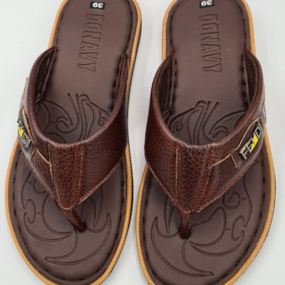 Dép xỏ ngón nam da bò thật 100% DONAVY cao cấp kiểu đính khuy cách điệu may full quai và đế rất chắc chắn bao đi nước DOKL