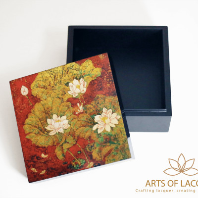 Hộp Lưu Niệm Sơn Mài Họa Tiết Ao Hoa Sen