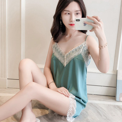 Bộ Đồ Nữ Phi Lụa Quần Ngắn Viền Ren Trắng