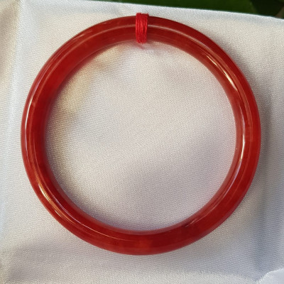 Vòng Cẩm Thạch đỏ đẹp CN 54mm x chột 6,8mm màu đỏ tươi đều bóng đẹp chuẩn hợp nữ mạng hỏa mạng thổ 53kg- 60kg đeo đẹp tay may mắn tốt sức khỏe công việc rực rỡ tài lộc quà tặng ý nghĩa cho Mẹ, mình & người thân ạ