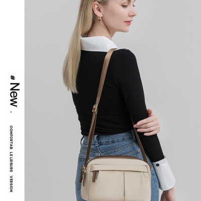 Túi đeo chéo nữ phong cách dễ thương – BEE GEE DCNU1049