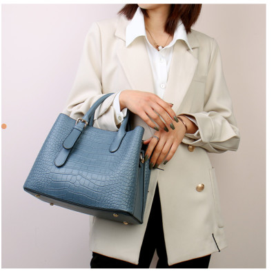 Túi xách nữ thời trang công sở cao cấp phong cách mới