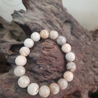 Vòng san hô hóa thạch hiếm 12mm 17 hạt đẹp size vòng 12ly 17 hạt cung sanh Anh Chị đeo đẹp Màu đẹp như bông hoa vân trắng vàng nâu vân bóng đẹp lạ sang tay lắm luôn ạ