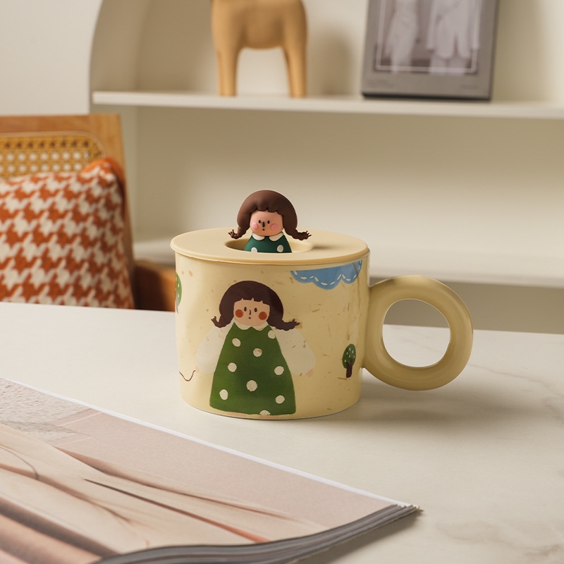 Ly sứ bé gái nhiều họa tiết Cute có kèm nắp Silicon (Họa tiết giao ngẫu nhiên)