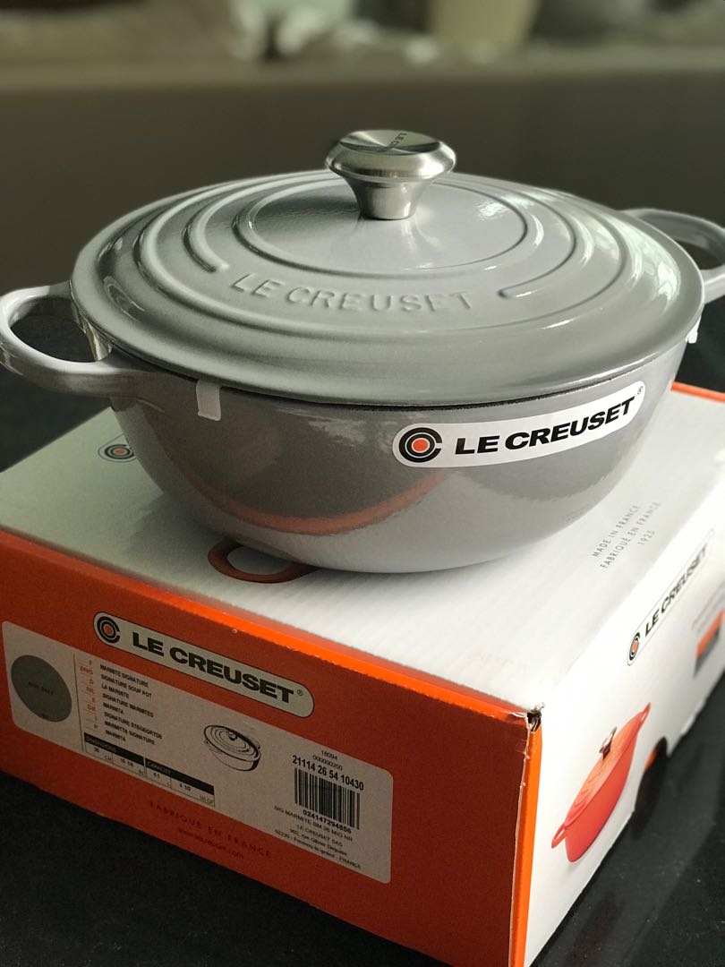 Nồi gang sâu lòng Le Creuset La Marmite Mist Grey 26cm Hàng Chính Hãng