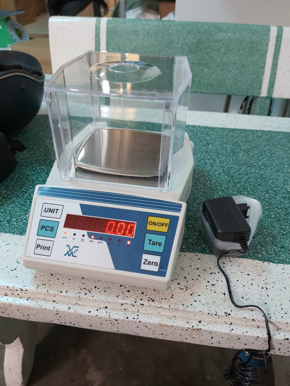 Cân Điện Tử FHB 300g 0.01g