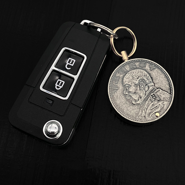 Vỏ Hột Quẹt Bật Lửa Xăng Đá Kiêm Móc Khóa Zorro Z623 Thiết Kế Độc Lạ - Dùng Xăng Bấc Đá Cao Cấp - Nhiều Hinh