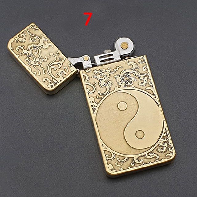 Vỏ Hột Quẹt Bật Lửa Hộp Quẹt Xăng Đá Siêu Mỏng Zorro Kuboy ZC5-11 Họa Tiết Hoa Văn Độc Đáo - Dùng Xăng Bấc Đá Cao Cấp ( giao mẫu ngẫu nhiên )