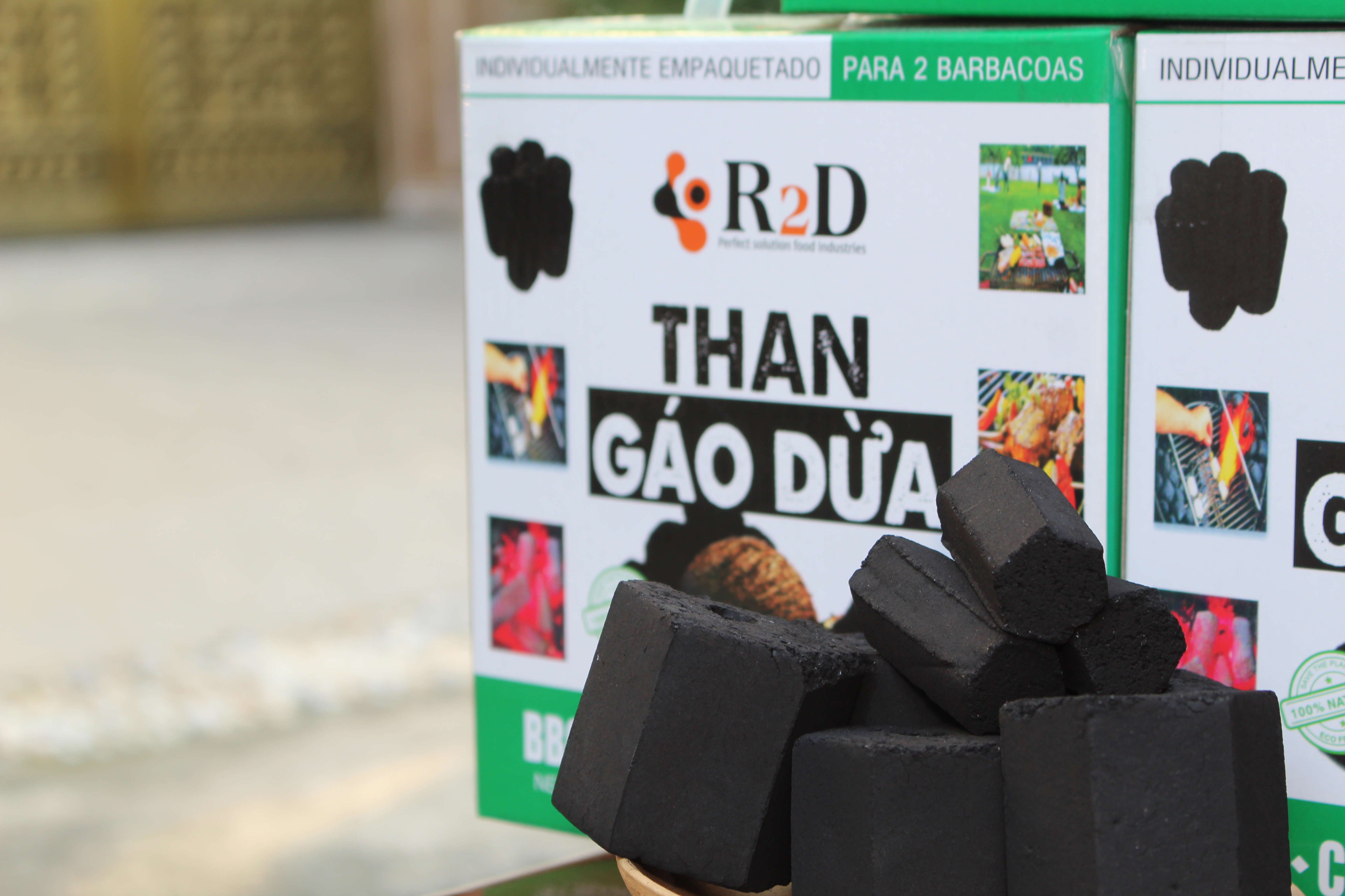 Than nướng không khói làm từ Gáo dừa chính hãng R2D hộp 2Kg an toàn cho người dùng