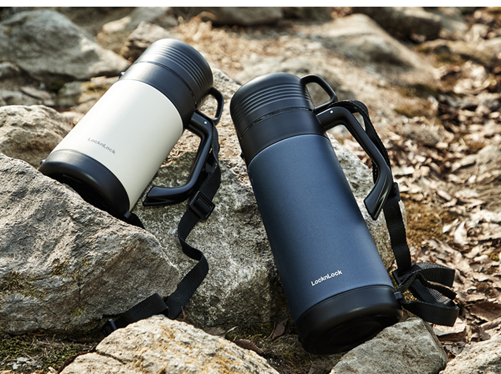 Bình giữ nhiệt Lock&Lock Easy Outdoor Vacuum Bottle màu xanh navy LHC1485NVY 1,8L - Hàng chính hãng có quai xách, nắp dùng làm cốc nước - JoyMall