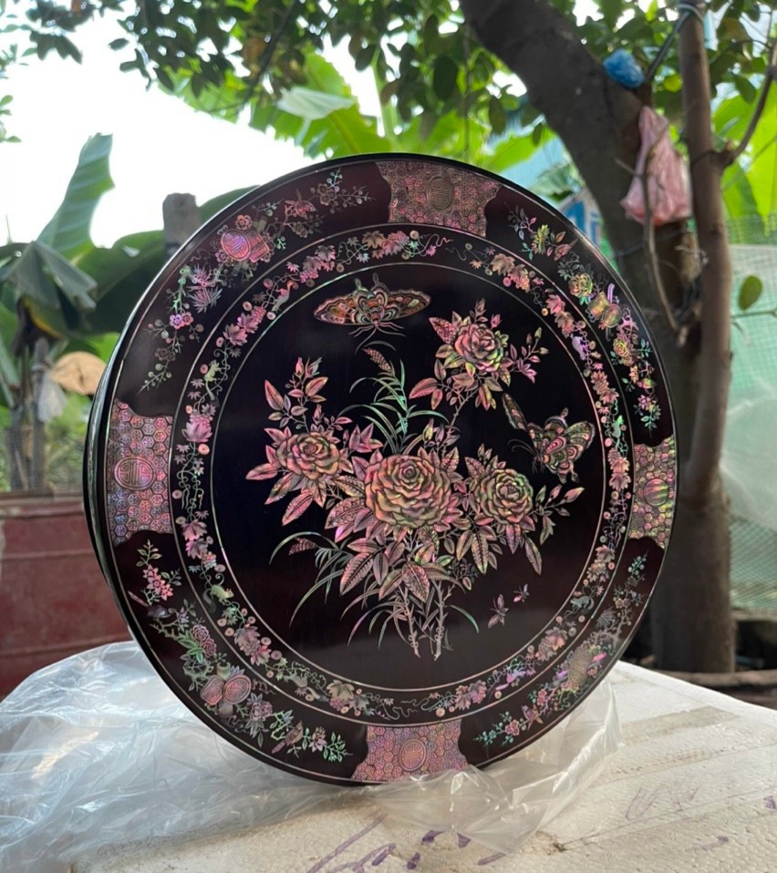 Tráp tròn gỗ gụ, khảm xà cừ ốc đỏ đẹp long lanh trang trí phòng khách kt tròn 30 cao 12cm
