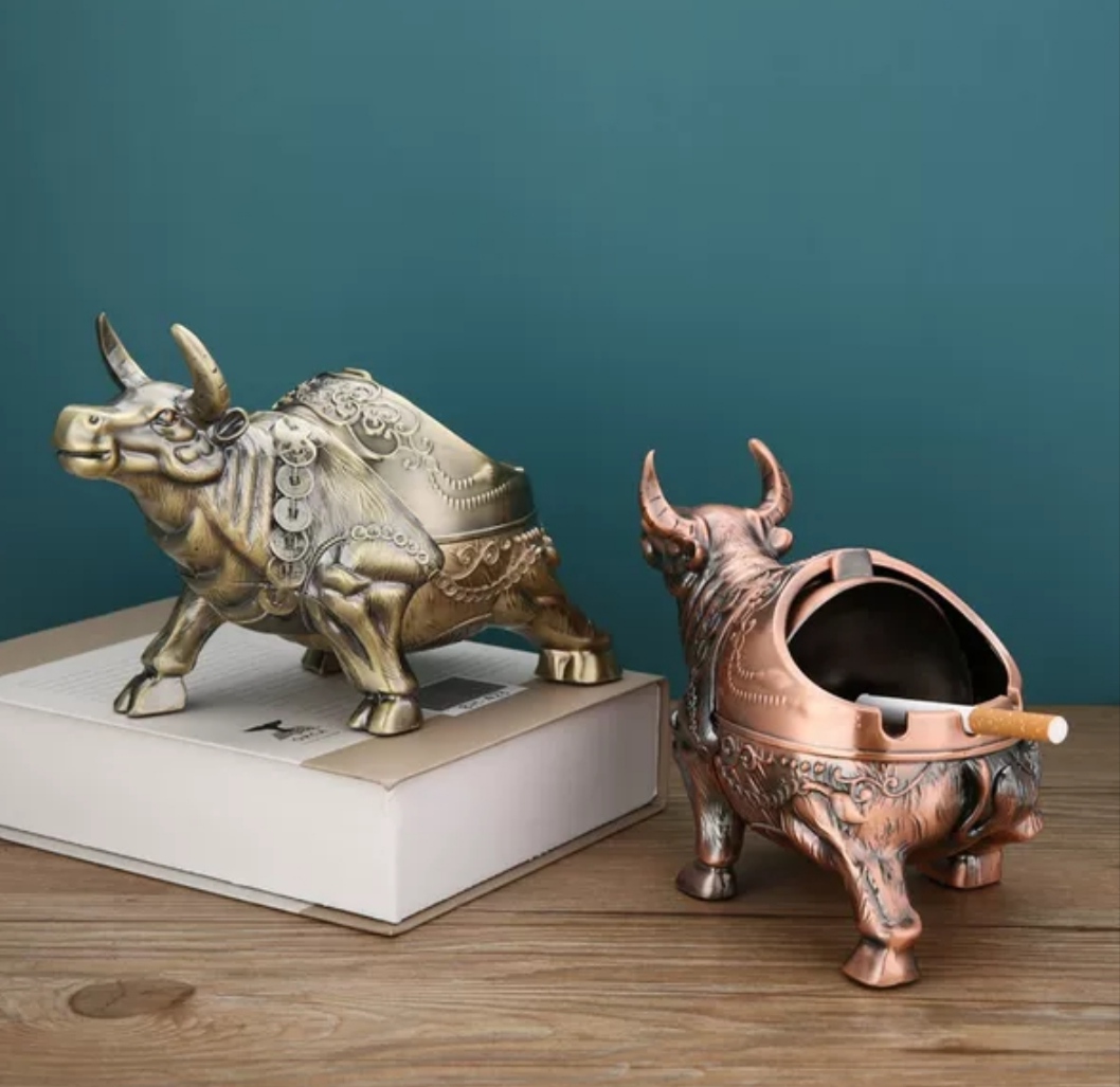 Gạt tàn hình trâu bằng hợp kim mới 4 màu tài lộc