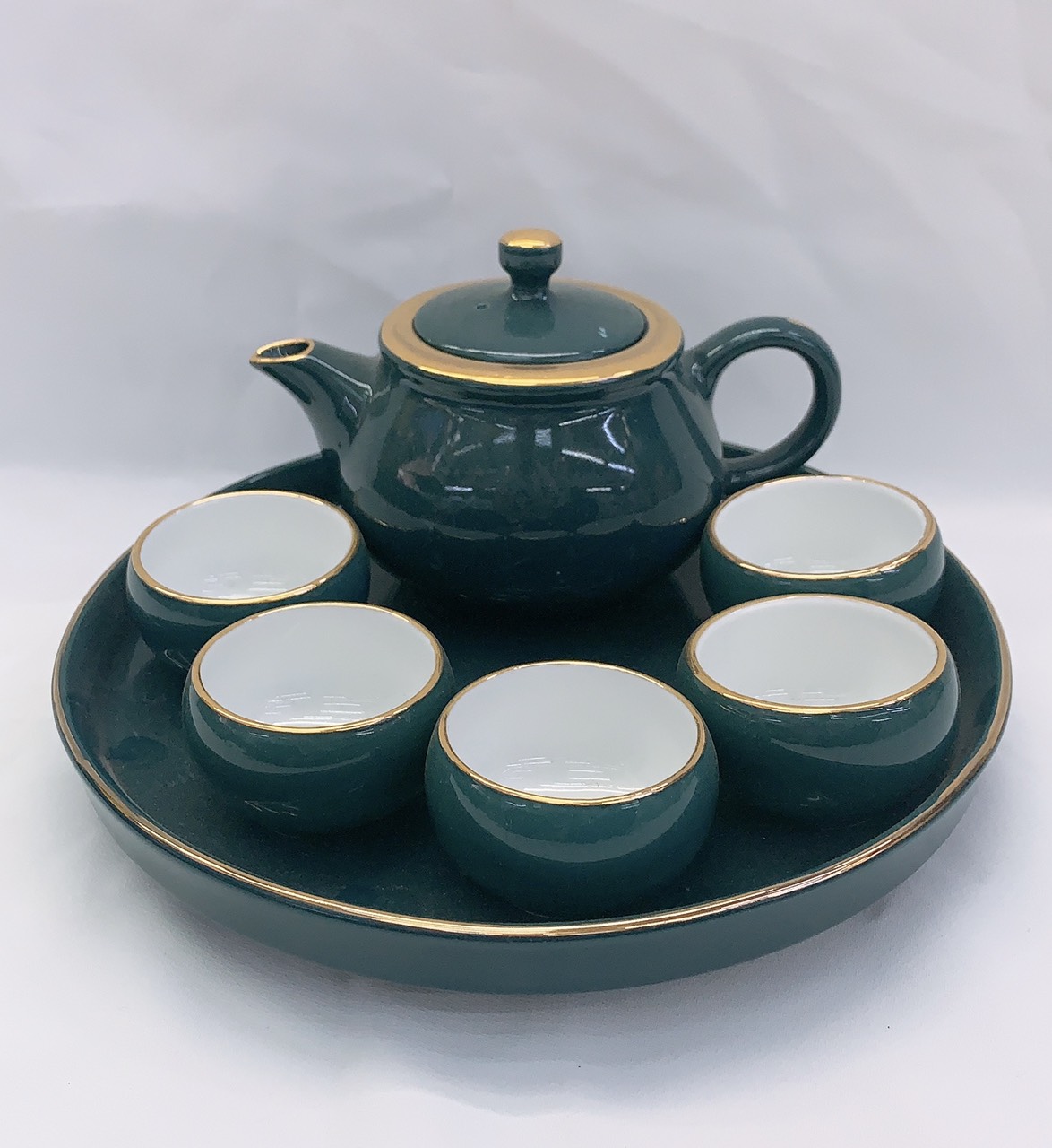 BỘ ẤM CHÉN PHA TRÀ TRUYỀN THỐNG KÈM KHAY SỨ TRÒN MEN BÓNG - ANTH685