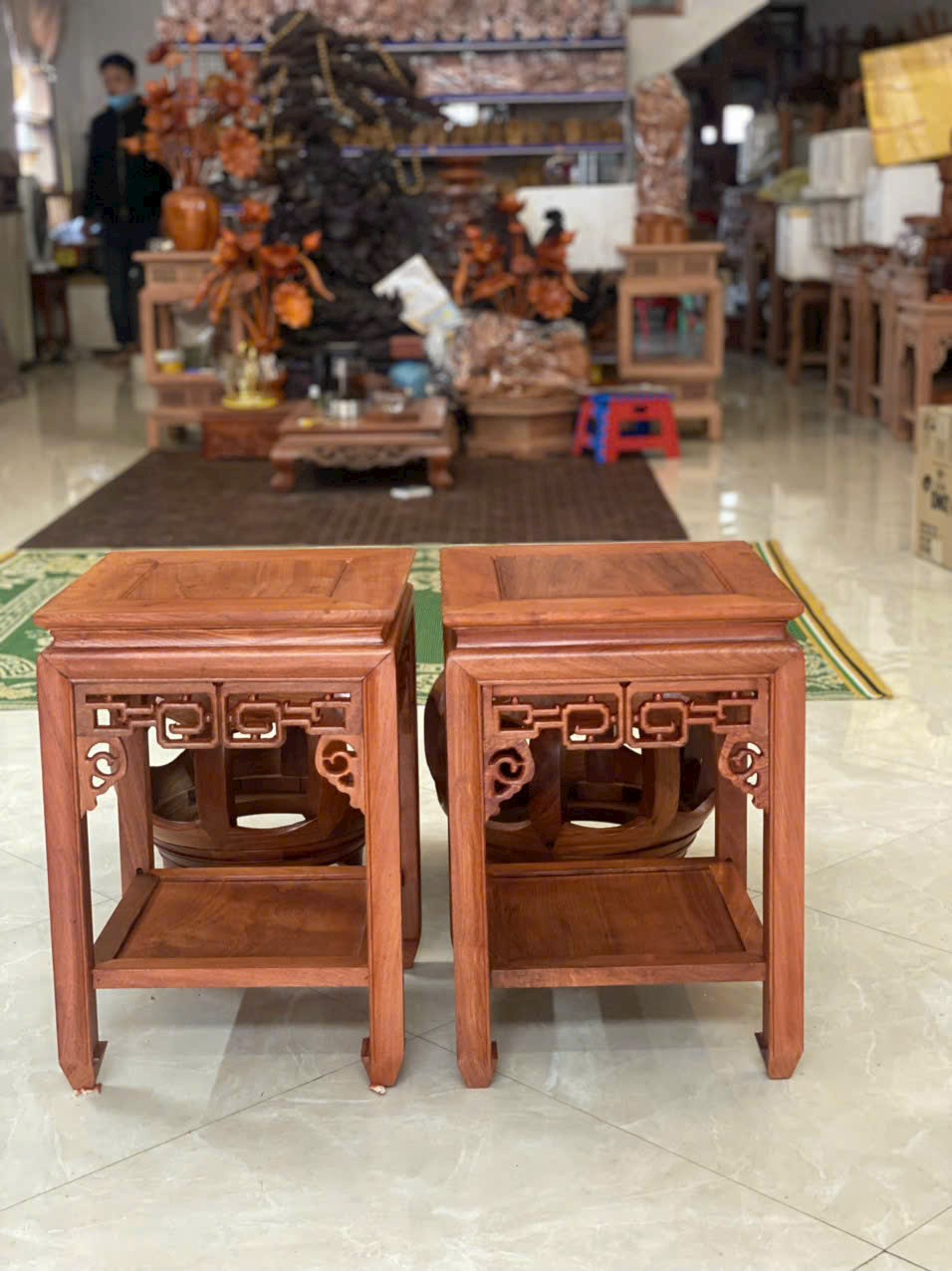 Đôn đựng đồ đa năng bằng gỗ hương đá kt cao 50 ×30cm