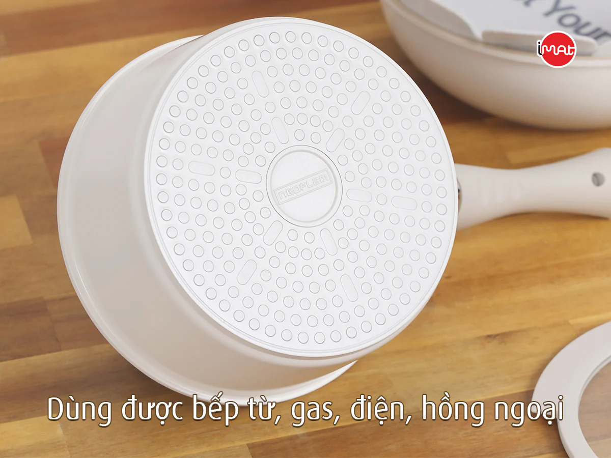 Bộ 3 nồi chảo cán rời Neoflam Hàn Quốc.Bao gồm, nồi 20cm, chảo chiên 24cm, chảo xào đa năng 26cm.