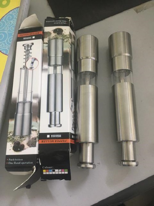 Dụng cụ xay tiêu bấm + rắc muối tiêu tại chỗ (tiêu bấm inox)