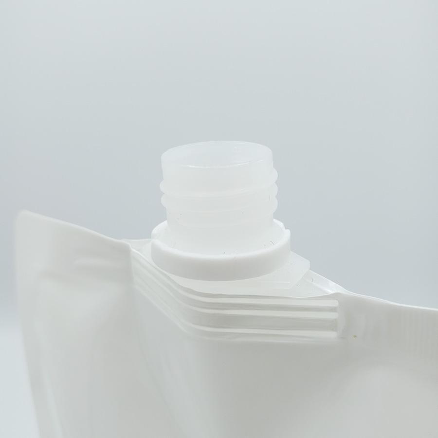 Túi đáy đứng có vòi đựng chất lỏng 500ml màu trắng sữa (50 túi)