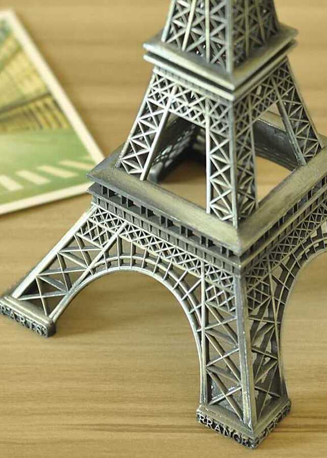 Mô hình tháp Eiffel cao 32 cm (màu vàng rêu)