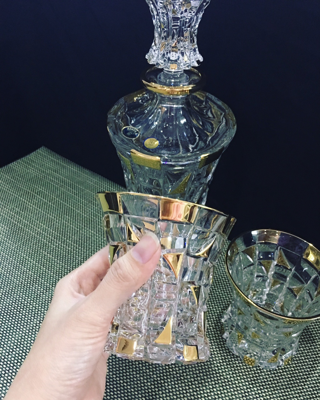 Bộ Bình và 6 Ly Uống Rượu Whiskey Pha Lê Mạ Vàng Họa Tiết Kim Cương (700/200ml)