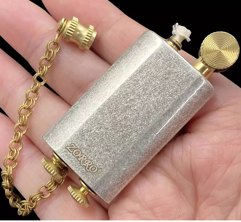 Vỏ Hột Quẹt Bật Lửa Xăng Đá Zorro Z770 Thiết Kế Độc Lạ
