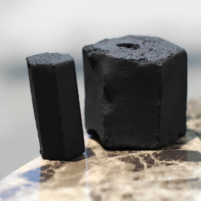 Combo 3 hộp than không khói làm từ Gáo dừa chính hãng R2D dùng cho tiệc nướng BBQ (tổng 7 kg than) an toàn cho sức khoẻ