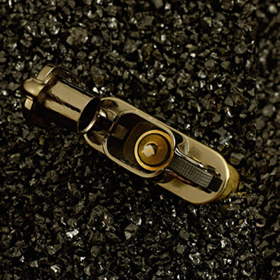 Vỏ Hột Quẹt Bật Lửa Xăng Zorro Z598 Làm Bằng Đồng Nguyên Khối Màu Vàng - Dùng Xăng Bấc Đá Cao Cấp