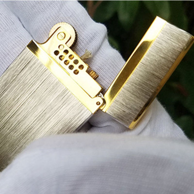 Vỏ Hột Quẹt Bật Lửa Upon DX134B Xăng Đá Họa Tiết Xám Xước Viền Vàng - Dùng Xăng Bấc Đá Cao Cấp Cao Cấp