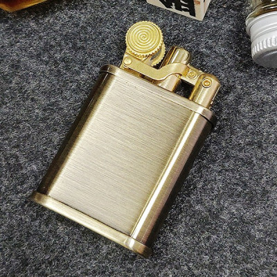 Vỏ Hột Quẹt Bật Lửa Xăng Đá Zorro Z559 Đồng Thau, Màu Vàng Cổ Điển, Đẹp Sang Trọng