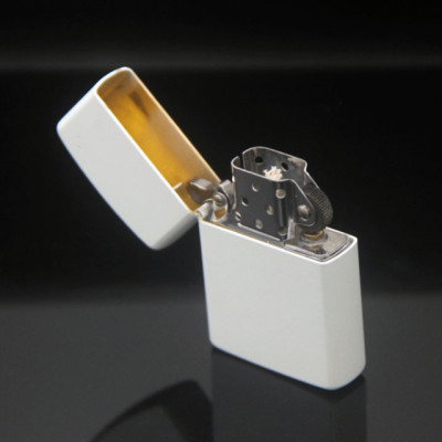 Vỏ Hộp Quẹt Bật Lửa Xăng Đá Zorro Z6007B Thiết Kế Đẹp Độc Lạ - Dùng Xăng Bấc Đá Cao Cấp