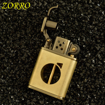 Vỏ Hột Quẹt Bật Lửa Xăng Zorro Z598 Làm Bằng Đồng Nguyên Khối Màu Vàng - Dùng Xăng Bấc Đá Cao Cấp