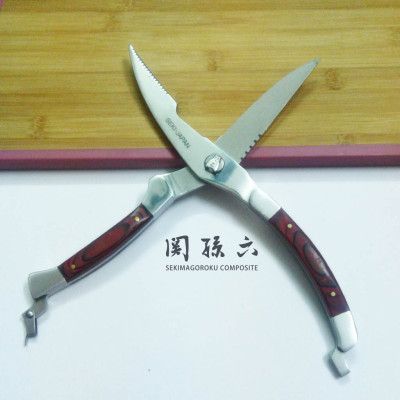 Kéo Cắt Xương Gà Vịt SeKi Nhật Bản, Cán 100% Gỗ Tự Nhiên chống trơn trược, Kéo cắt xương gà vịt chuyên nghiệp. Thép dày có lò xo bật nhảy giúp không mỏi tay