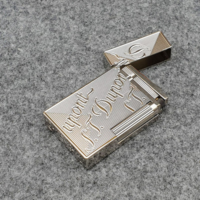 Vỏ Hột Quẹt Bật Lửa Upon Vàng Khắc Nổi Chữ D05T Dùng Gas Dòng 2 Lỗ Tiếng Kêu Hay Cầm Chắc Tay - Dùng Gas Đá Cao Cấp