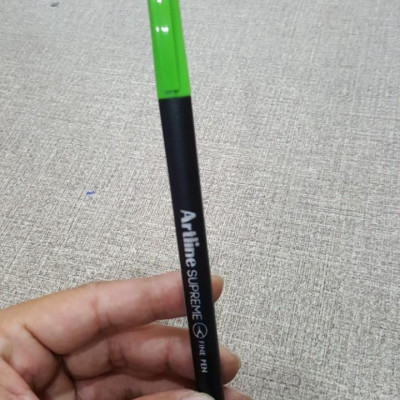 Bút Lông Kim Artline Supreme (0.4mm) - Vàng Chanh