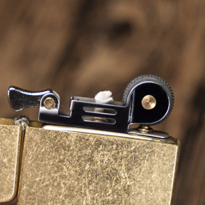 Vỏ Hột Quẹt Bật Lửa Xăng Đá Siêu Mỏng Zorro Z610 Nhiều Màu - Dùng Xăng Bấc Đá Cao Cấp