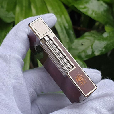 Vỏ Hột Quẹt Bật Lửa Upon Sơn Mài Đỏ Điểm Kim Tuyến D64T Màu Đỏ Mận Viền Bạc - Dùng Gas Cao Cấp