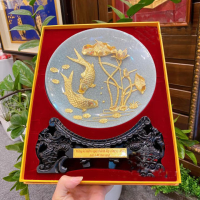 Đĩa Ngọc Dát Vàng