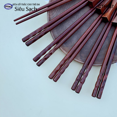 Đũa Trắc vấu tròn dành riêng cho bé (1 đôi) tập gắp làm quen đôi đũa (CTH767) tạo thói quen dùng đúng đồ của mình - an toàn sức khỏe - không chất độc hại
