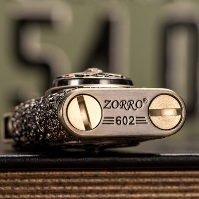 Vỏ Hột Quẹt Bật Lửa Xăng Zorro Z602 Thiết Kế Họa Tiết Vòng Xoay Hoa Sen Đẹp Độc Lạ - Dùng Xăng Bấc Đá Cao Cấp