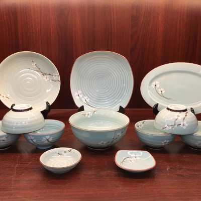 Bộ 12 Sản Phẩm Màu Xanh Ngọc Vẽ Hoa Cao Cấp Gố Bát Tràng