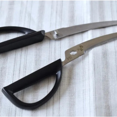 Kéo Nhà Bếp Đầu Cong Lưỡi Răng Cưa Bằng Thép Không Gỉ Kai - Hàng Nội Địa Nhật Chất Lượng