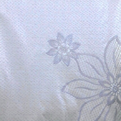 Khăn Trải Bàn PAULEE - PWL 241 hoa văn nổi, ánh kim bạc, nền kem bạc, không thấm nước - 147cm x 230cm.