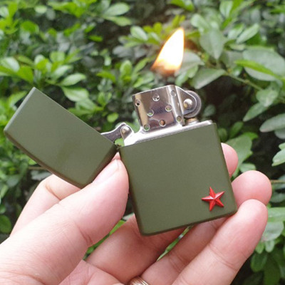 Vỏ Hột Quẹt Bật Lửa Zorro Z91256A Đen Nhám Thiết Kế Độc Lạ Hình Ngôi Sao Mini - Dùng Xăng Bấc Đá