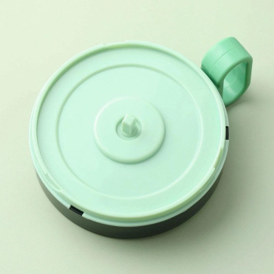 Dụng Cụ Băm Nhỏ Thực Phẩm, Xay Cắt Rau Củ, Nghiền Thịt Bằng Tay LocknLock CKS-314GRN (900ml) - Màu Xanh