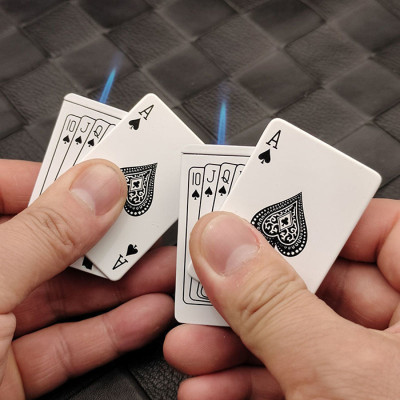 Vỏ Hột Quẹt Bật Lửa Hình Lá Bài K Cơ, Át Cơ Loại Xịn Cầm Chắc Tay